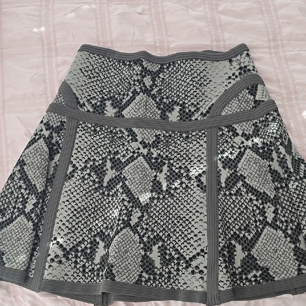 Stylish Gray Patterned Skirt
